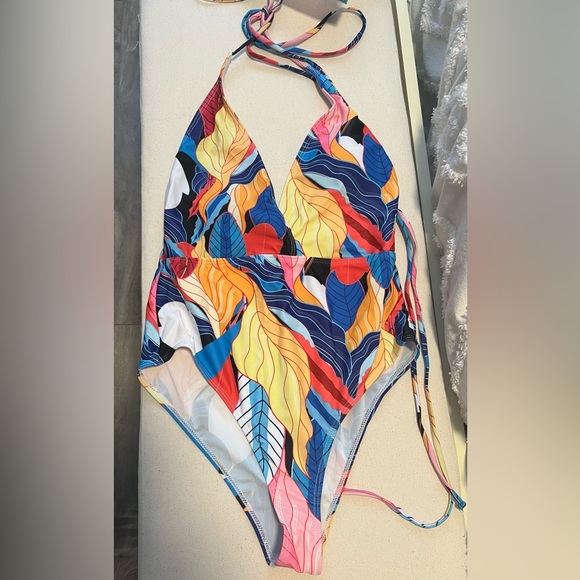Leaf Print Plunging One Piece Swimsuit - Picture 2 of 3